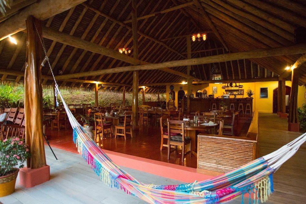 Luna Lodge Carate Eksteriør bilde