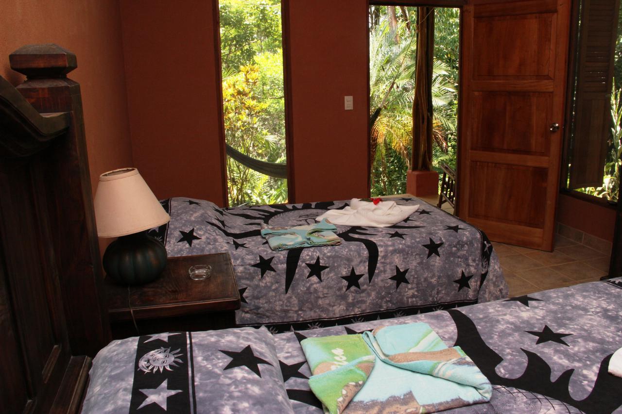 Luna Lodge Carate Rom bilde
